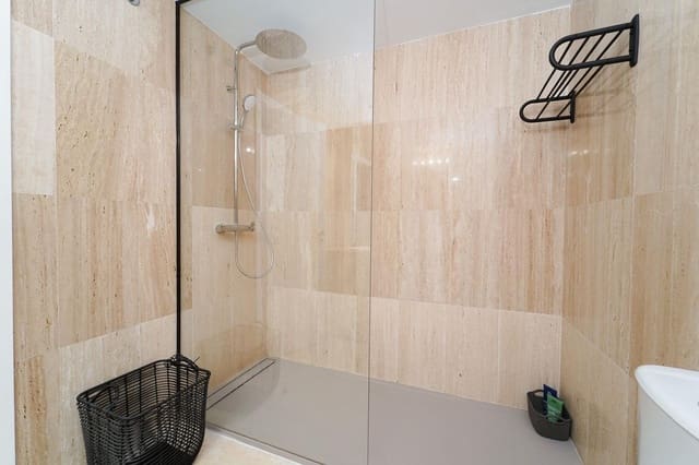 2 sovrum Takvåning till salu i Elviria, Marbella med pool - 415 000 € (Ref: 10150381)