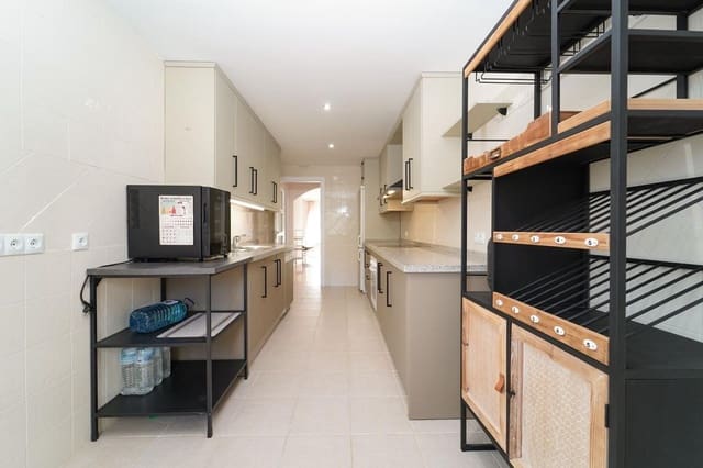 2 sovrum Takvåning till salu i Elviria, Marbella med pool - 415 000 € (Ref: 10150381)