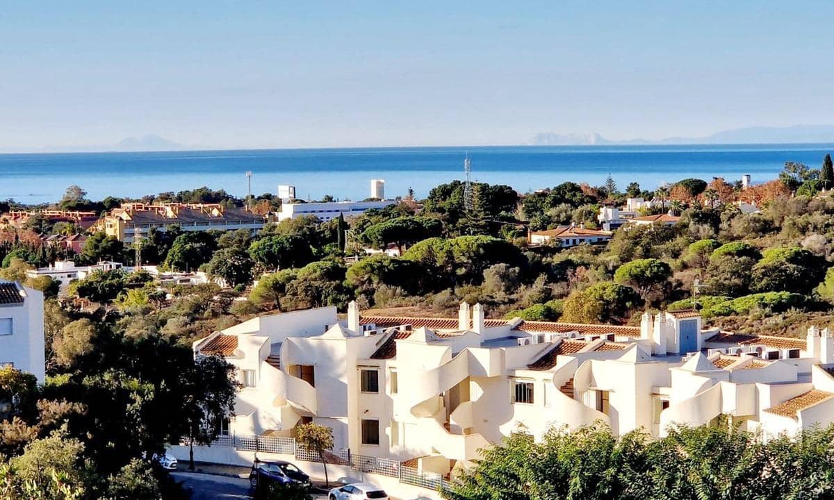 2 sovrum Takvåning till salu i Elviria med pool - 415 000 € (Ref: 10150381)