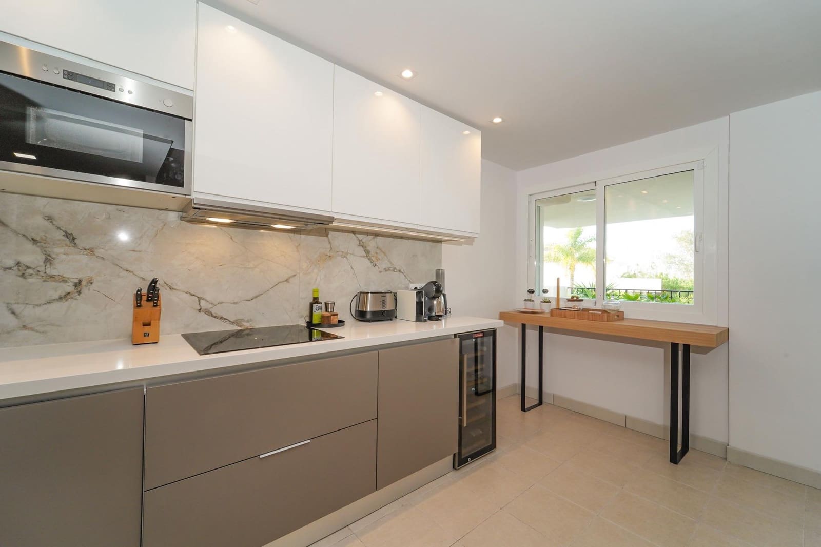3 soverom Leilighet til salgs i Elviria med svømmebasseng garasje - € 440 000 (Ref: 10150382)