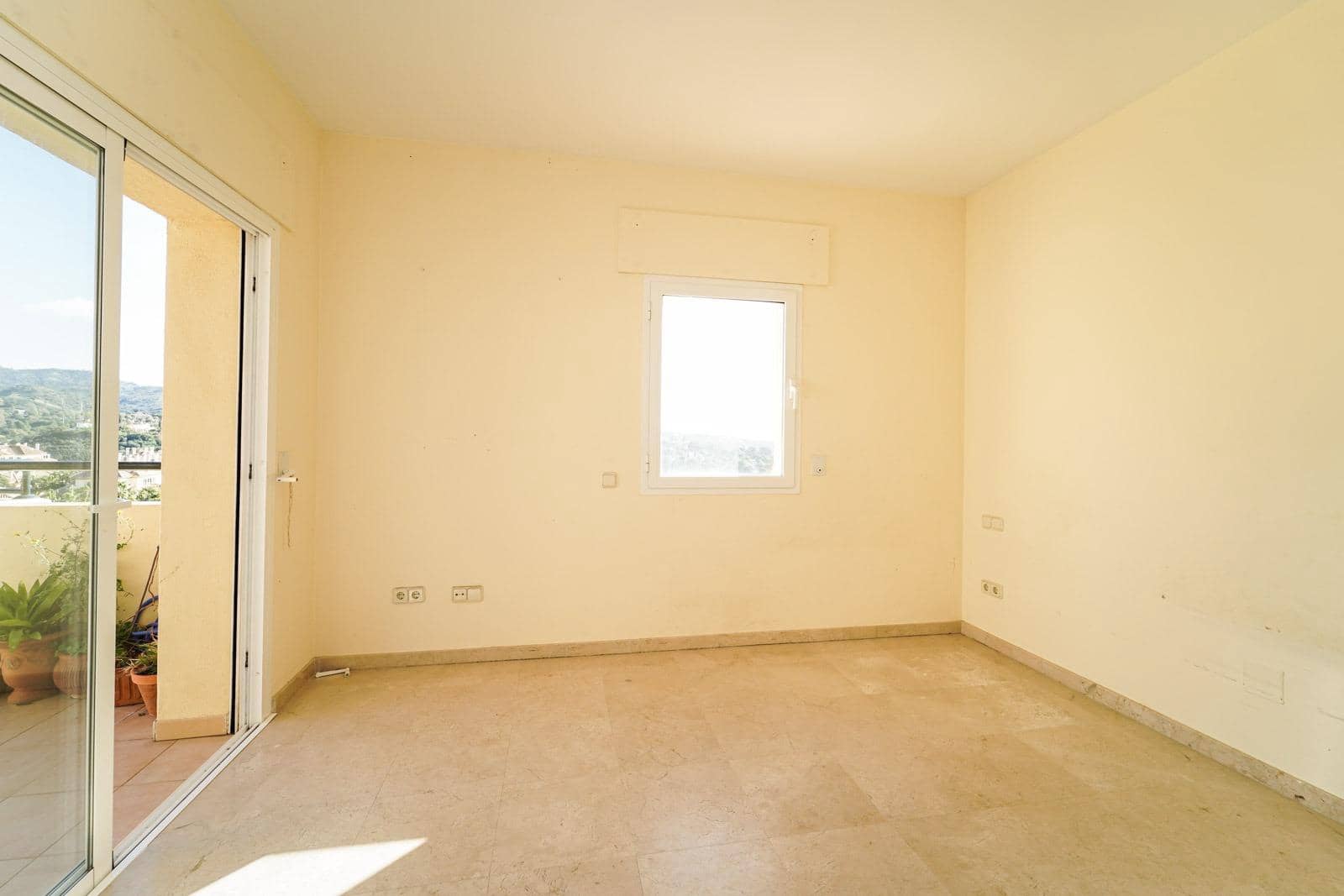 3 quarto Penthouse para venda em Elviria com piscina garagem - 920 000 € (Ref: 10150385)