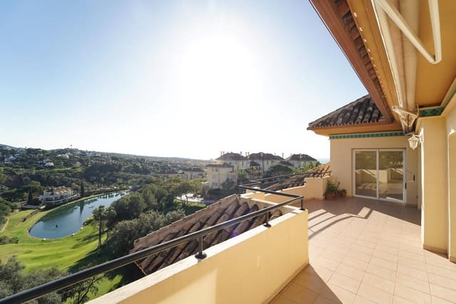 3 quarto Penthouse para venda em Elviria, Marbella com piscina garagem - 920 000 € (Ref: 10150385)