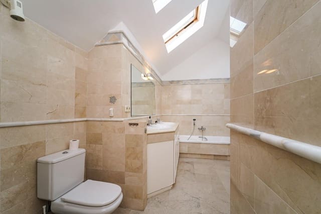 3 quarto Penthouse para venda em Elviria, Marbella com piscina garagem - 920 000 € (Ref: 10150385)