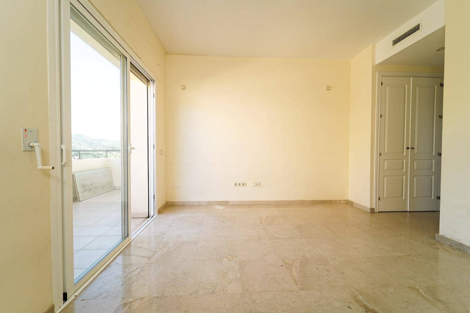 3 quarto Penthouse para venda em Elviria com piscina garagem - 920 000 € (Ref: 10150385)