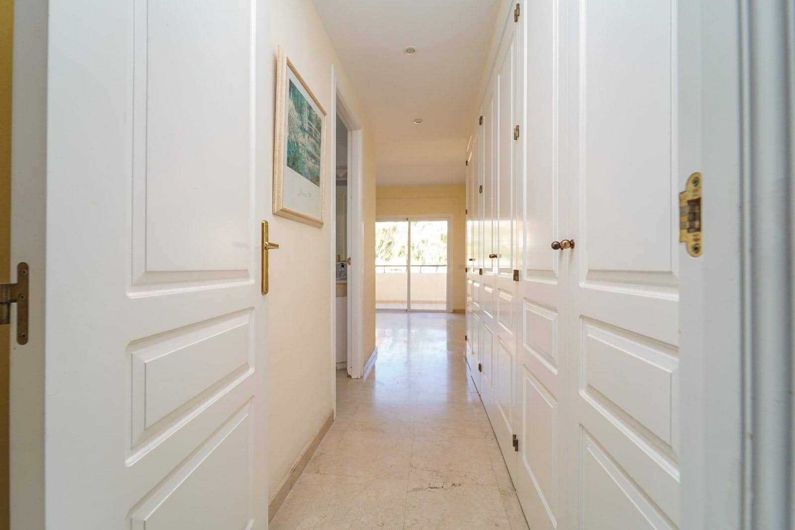 3 quarto Penthouse para venda em Elviria com piscina garagem - 920 000 € (Ref: 10150385)