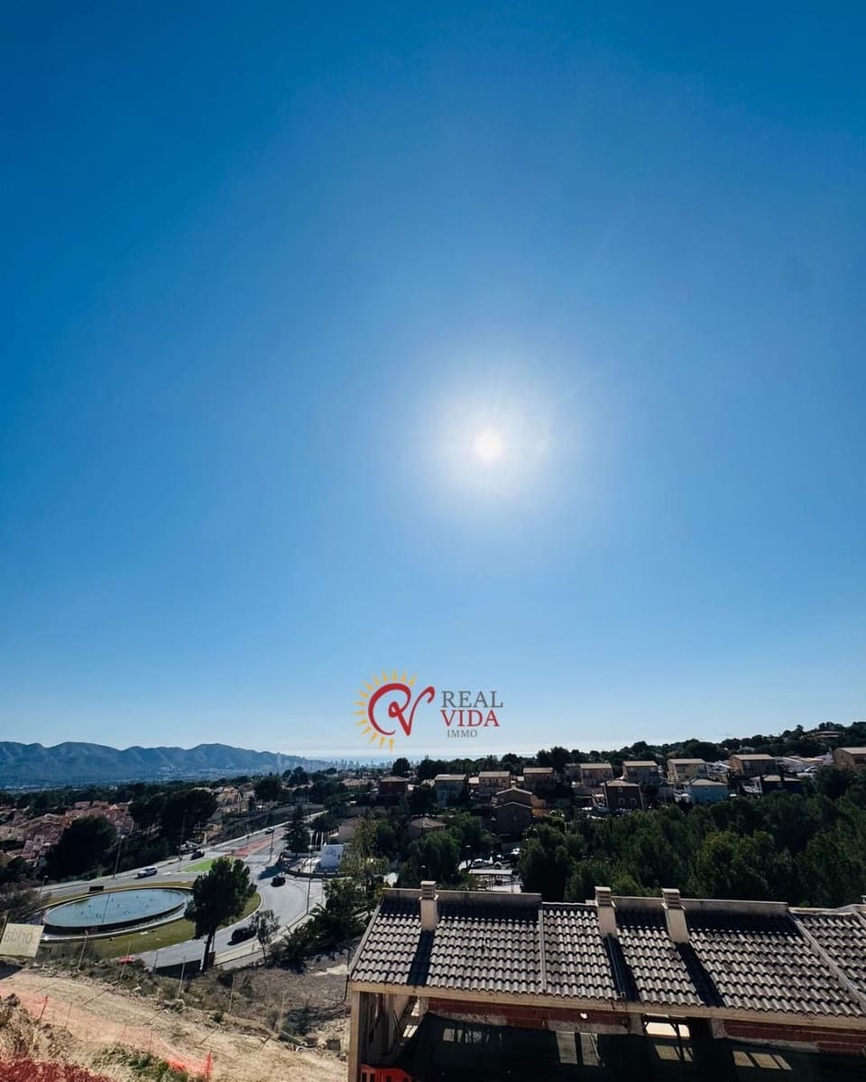 4 quarto Moradia Geminada para venda em La Nucia com piscina garagem - 465 000 € (Ref: 10062553)