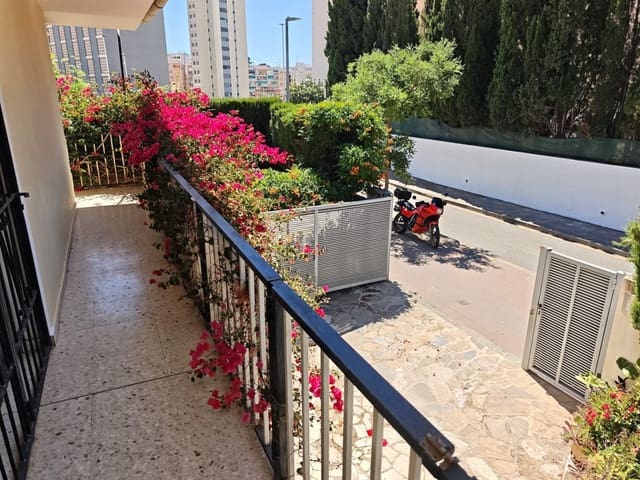 4 Zimmer Villa zu verkaufen in Benidorm mit Garage - 830.000 € (Ref: 10062574)