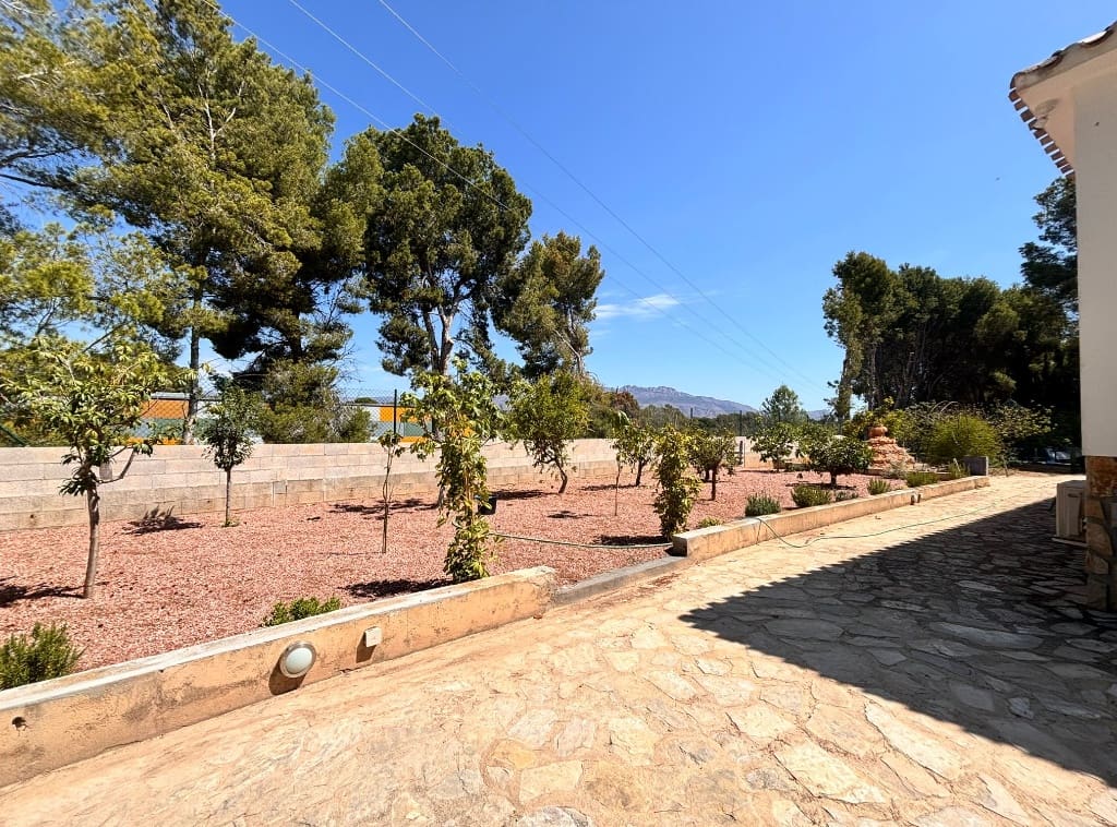 6 soveværelse Villa til salg i Alfaz del Pi / L'Alfas del Pi med swimmingpool garage - € 590.000 (Ref: 10062576)