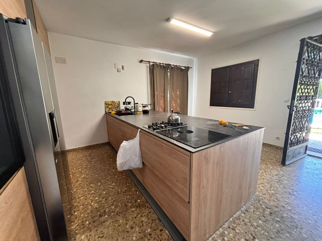 6 soveværelse Villa til salg i Alfaz del Pi / L'Alfas del Pi med swimmingpool garage - € 590.000 (Ref: 10062576)