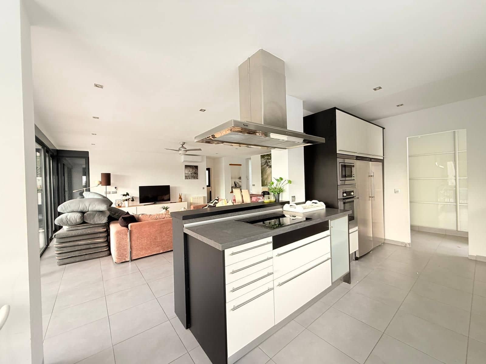 4 Zimmer Villa zu verkaufen in Altea la Vella mit Pool Garage - 880.000 € (Ref: 10062592)