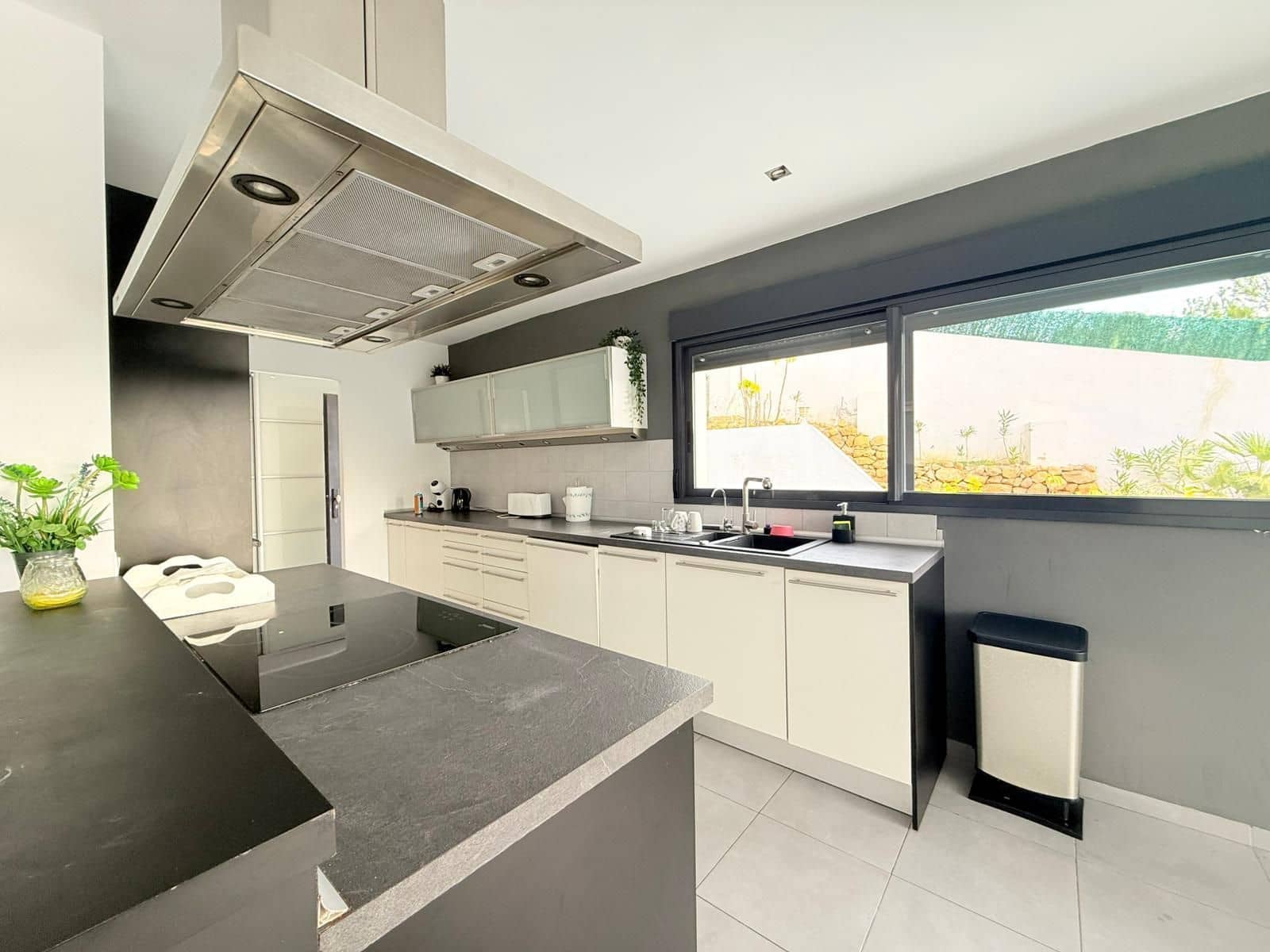 4 Zimmer Villa zu verkaufen in Altea la Vella mit Pool Garage - 880.000 € (Ref: 10062592)