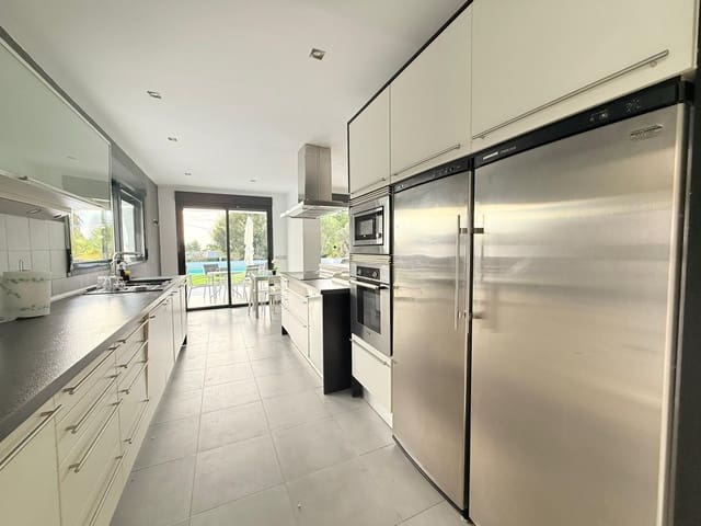 4 Zimmer Villa zu verkaufen in Altea la Vella, Altea mit Pool Garage - 880.000 € (Ref: 10062592)