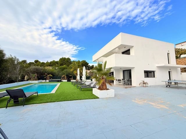 4 Zimmer Villa zu verkaufen in Altea la Vella, Altea mit Pool Garage - 880.000 € (Ref: 10062592)