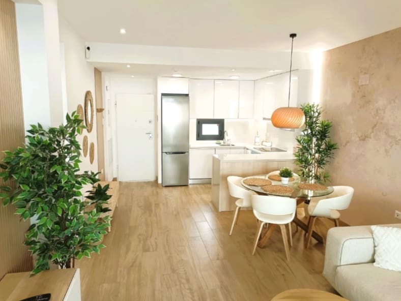 2 bedroom Bungalow for sale in Torrevieja with pool garage - € 326,000 (Ref: 10062593)