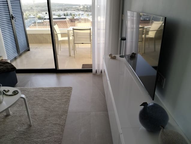 Apartamento de 3 habitaciones en Benijófar en venta con piscina garaje - 340.000 € (Ref: 10062596)