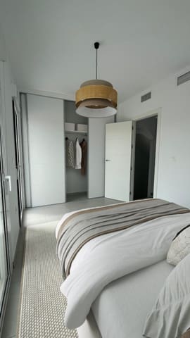 2 makuuhuone Bungalow myytävänä paikassa Gran Alacant, Santa Pola mukana uima-altaan 
autotalli - 306 000 € (Ref: 10062602)