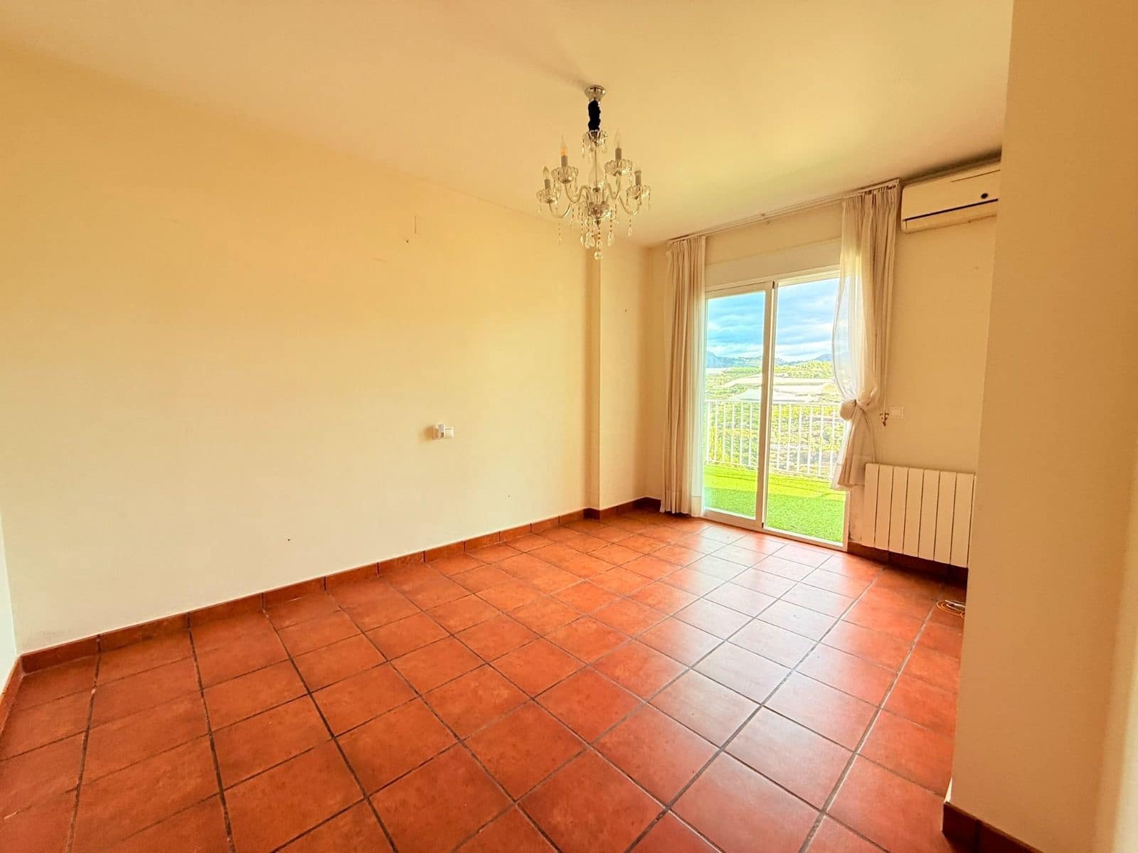 4 bedroom Villa for sale in Callosa d'En Sarria with pool garage - € 429,000 (Ref: 10145749)