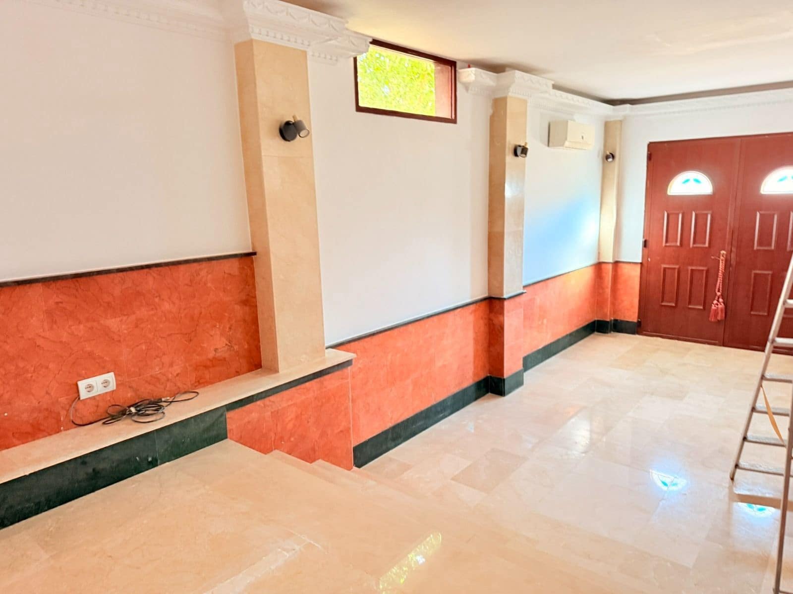 4 bedroom Villa for sale in Callosa d'En Sarria with pool garage - € 429,000 (Ref: 10145749)