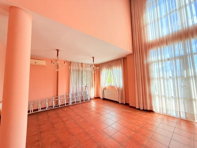 4 bedroom Villa for sale in Callosa d'En Sarrià with pool garage - € 429,000 (Ref: 10145749)