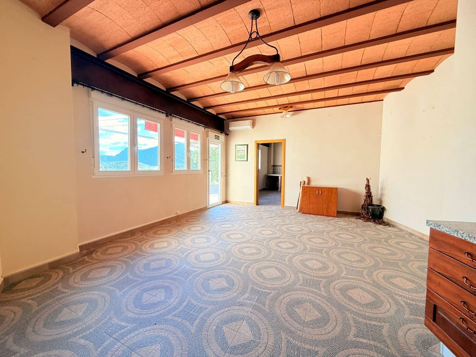 4 bedroom Villa for sale in Callosa d'En Sarria with pool garage - € 429,000 (Ref: 10145749)
