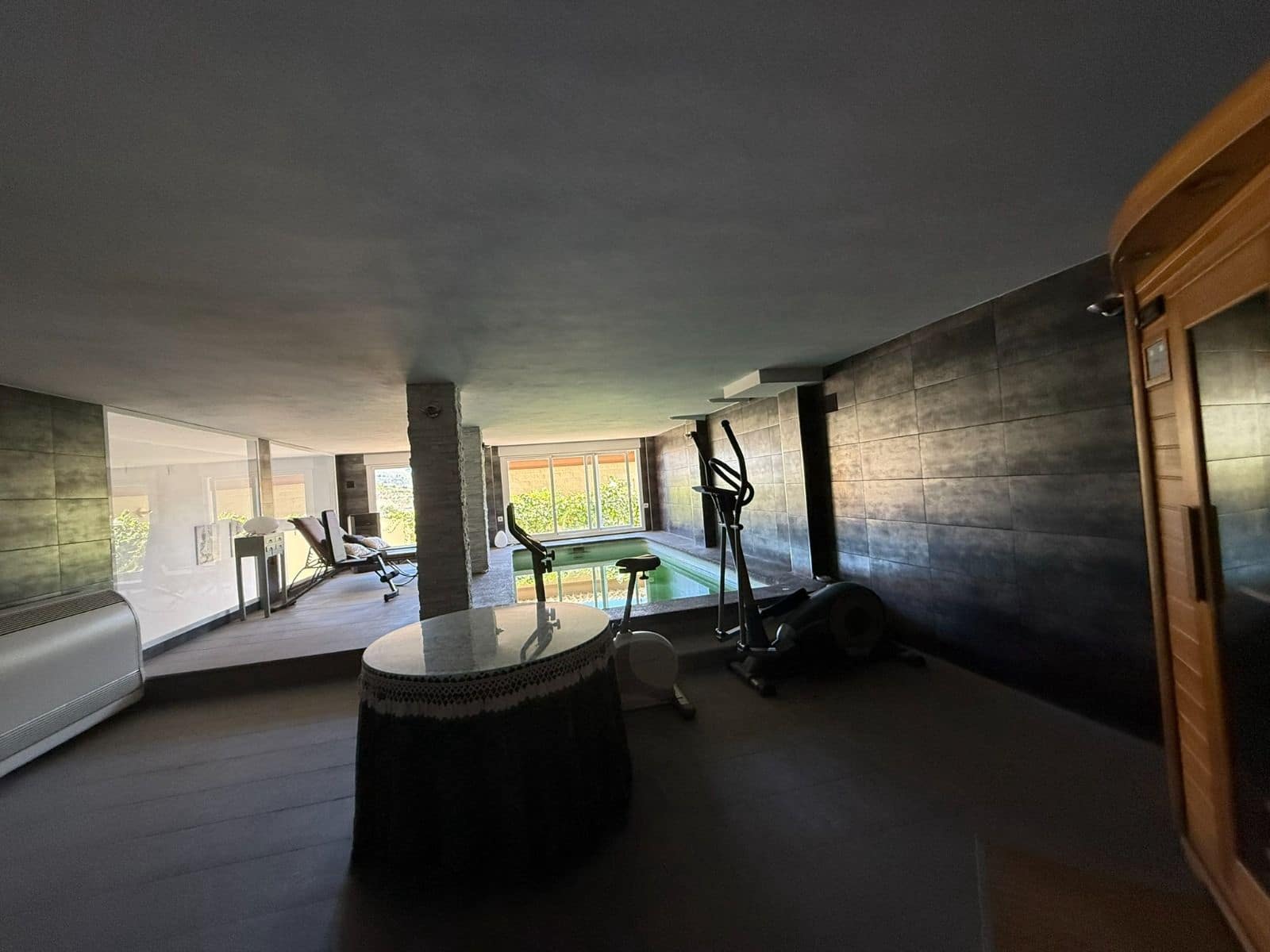 4 bedroom Villa for sale in Callosa d'En Sarria with pool garage - € 429,000 (Ref: 10145749)