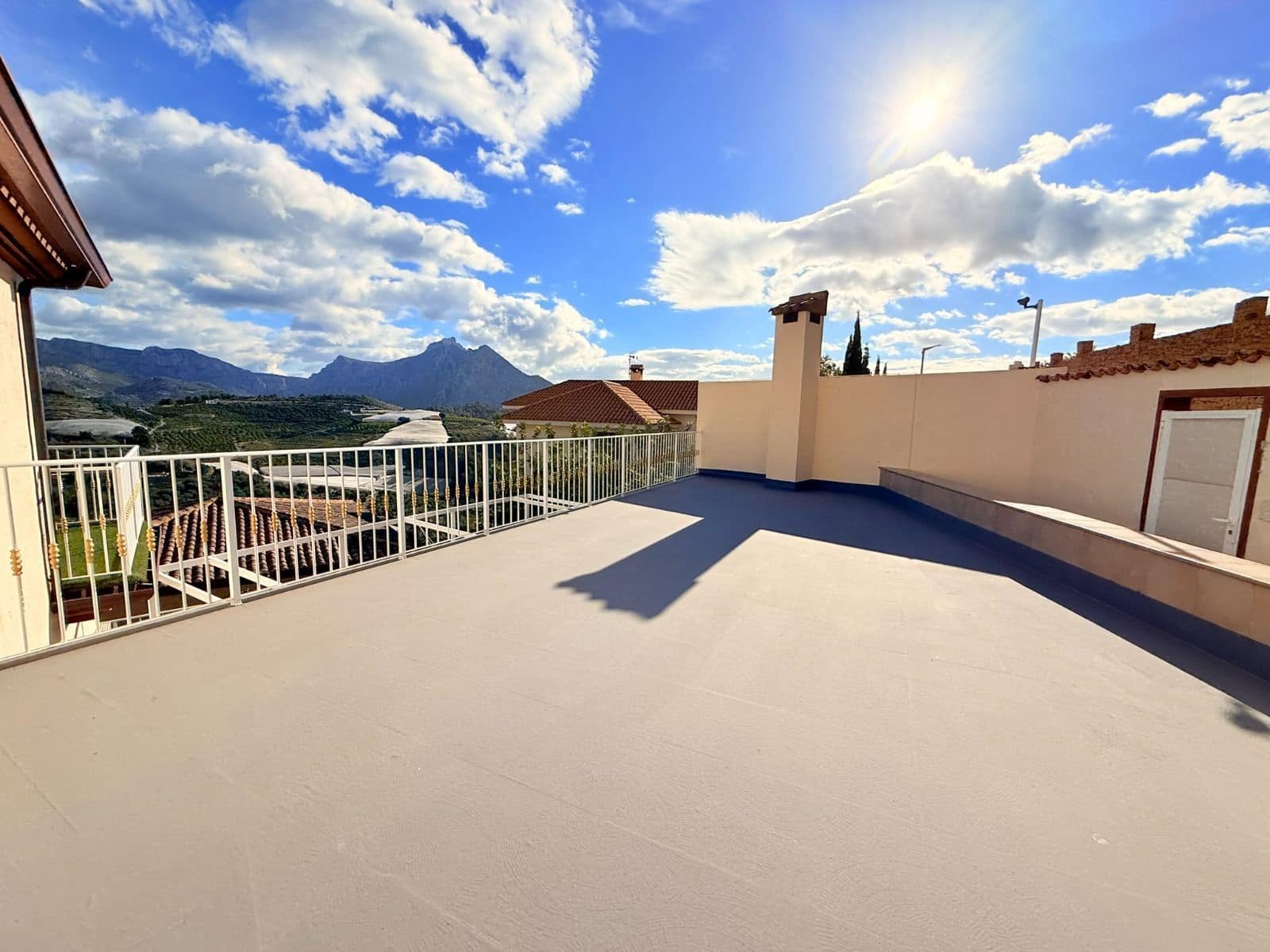 4 bedroom Villa for sale in Callosa d'En Sarria with pool garage - € 429,000 (Ref: 10145749)