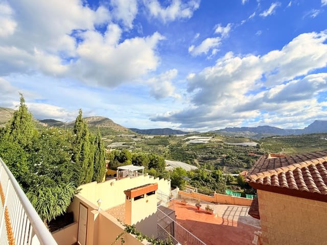 4 bedroom Villa for sale in Callosa d'En Sarrià with pool garage - € 429,000 (Ref: 10145749)