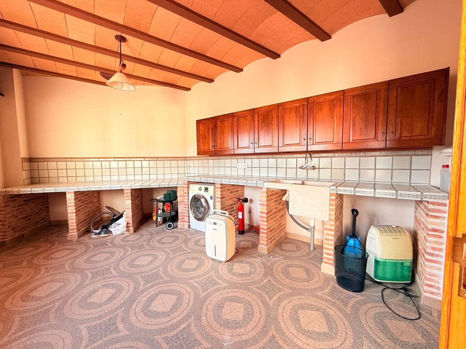 4 bedroom Villa for sale in Callosa d'En Sarria with pool garage - € 429,000 (Ref: 10145749)