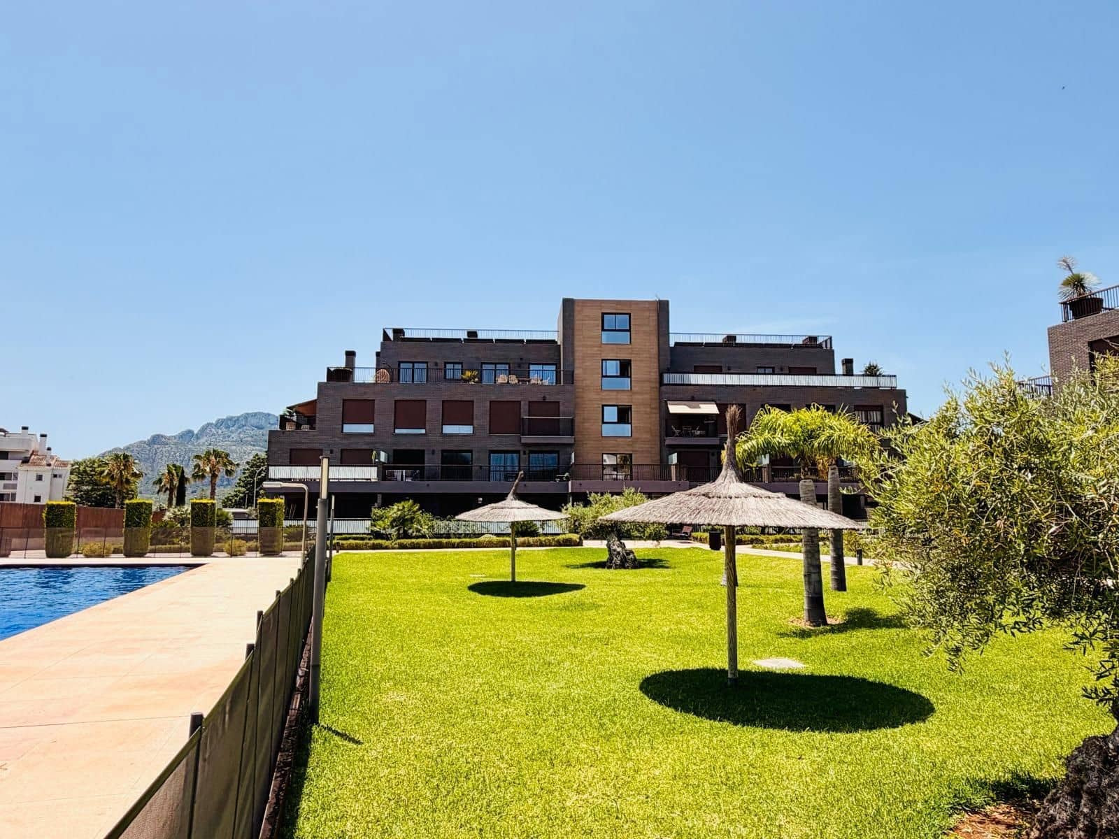 2 bedroom Apartment for sale in Denia with pool garage - € 339,000 (Ref: 10145750)