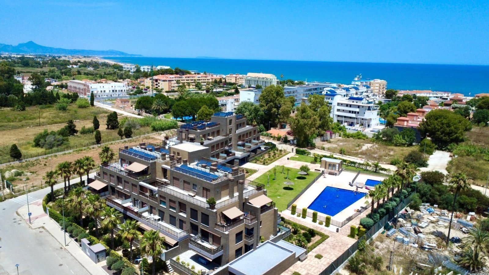 2 bedroom Apartment for sale in Denia with pool garage - € 339,000 (Ref: 10145750)