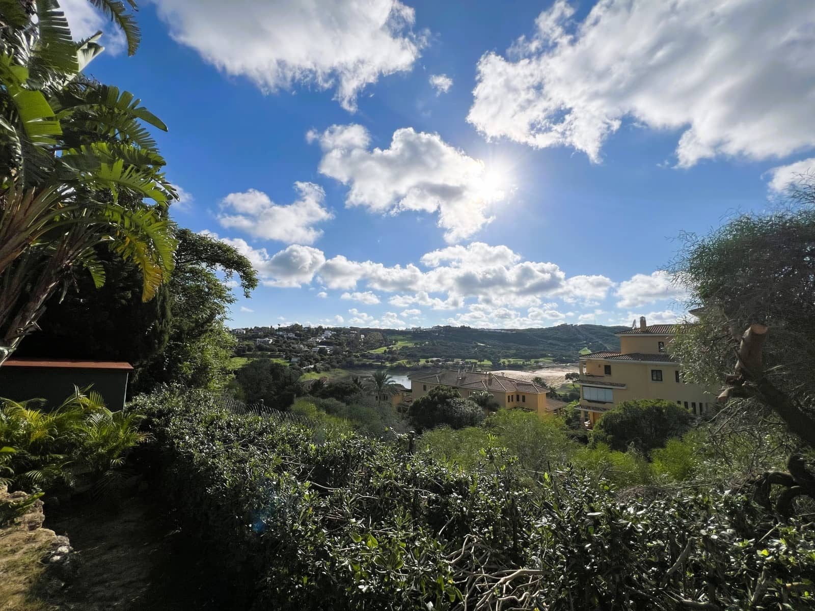 4 bedroom Villa for sale in Sotogrande with pool garage - € 1,700,000 (Ref: 10011093)