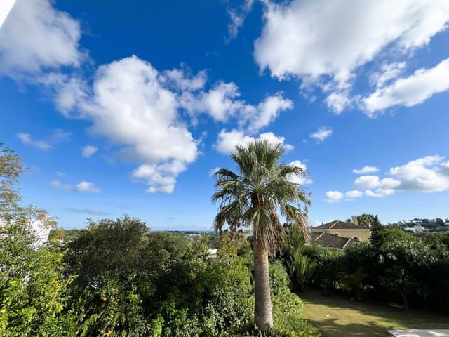 4 bedroom Villa for sale in Sotogrande Alto, San Roque with pool garage - € 1,700,000 (Ref: 10011093)