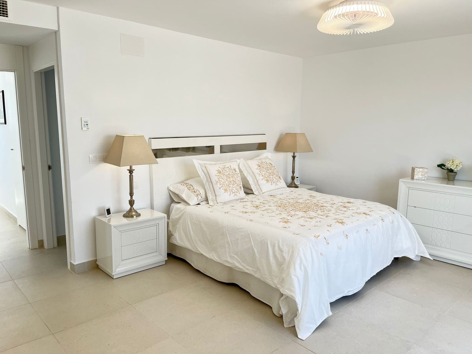 3 chambre Penthouse à vendre à Sotogrande avec piscine garage - 745 000 € (Ref: 10011094)