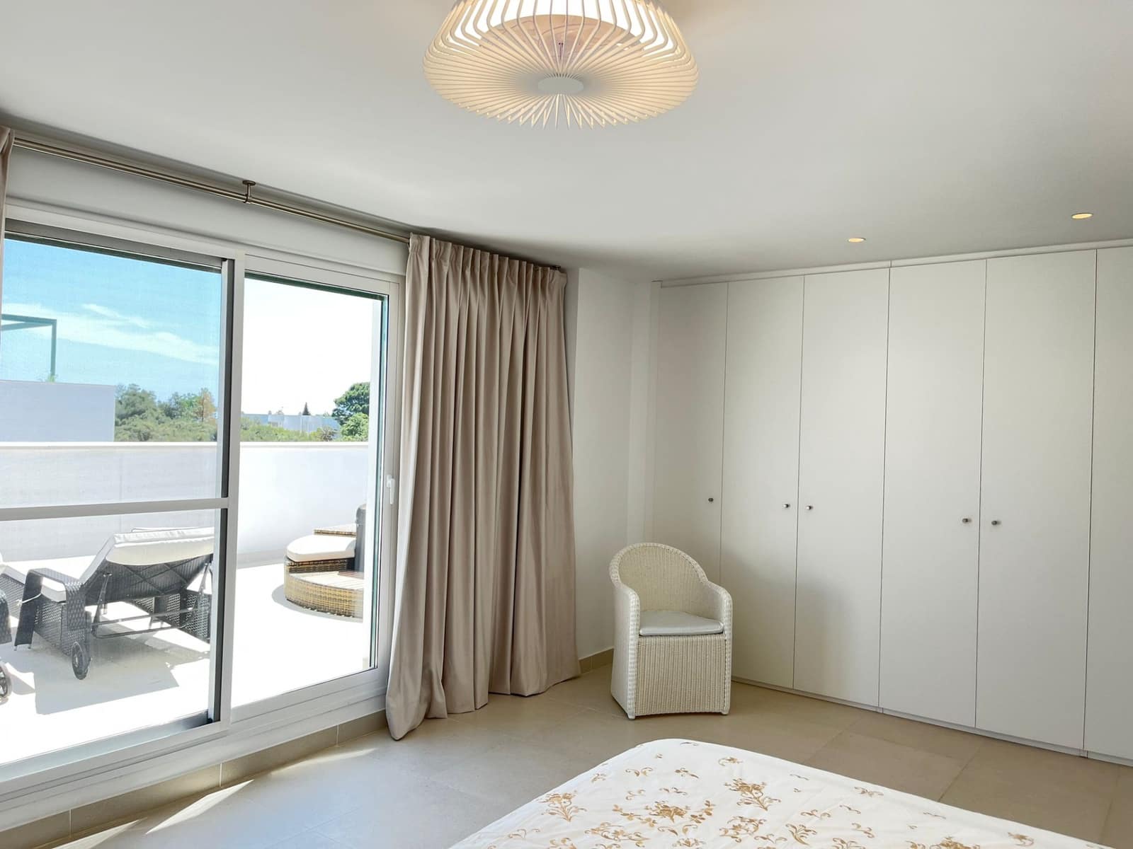 3 chambre Penthouse à vendre à Sotogrande avec piscine garage - 745 000 € (Ref: 10011094)