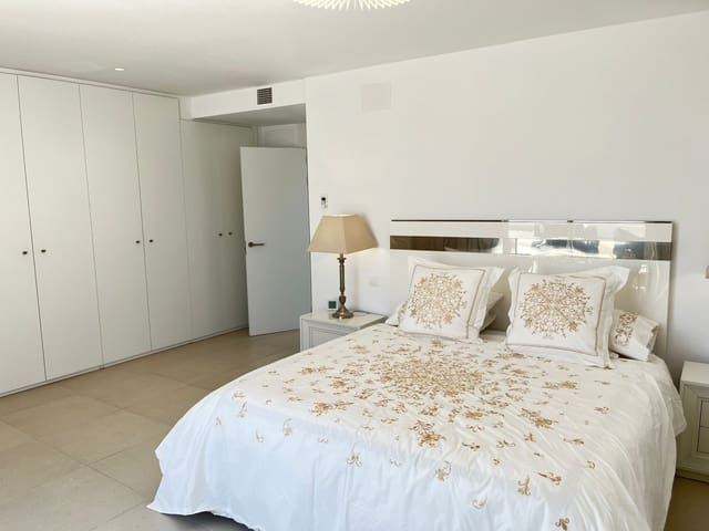 3 chambre Penthouse à vendre à Sotogrande, San Roque avec piscine garage - 745 000 € (Ref: 10011094)