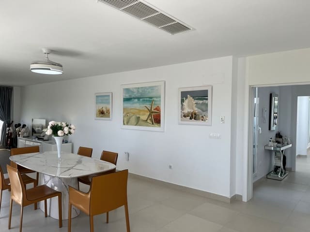3 chambre Penthouse à vendre à Sotogrande, San Roque avec piscine garage - 745 000 € (Ref: 10011094)