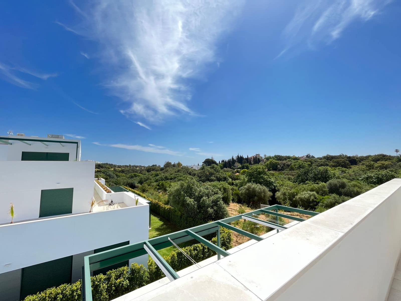 3 chambre Penthouse à vendre à Sotogrande avec piscine garage - 745 000 € (Ref: 10011094)