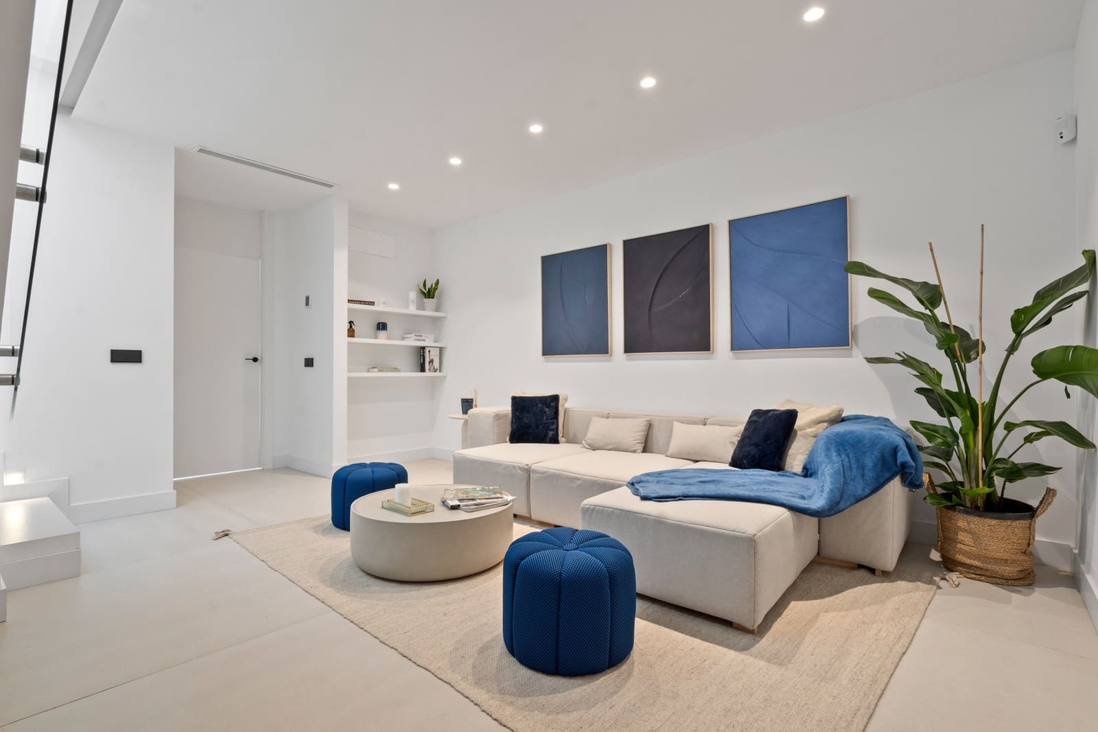 4 bedroom Apartment for sale in El Paraiso - € 915,000 (Ref: 10023665)