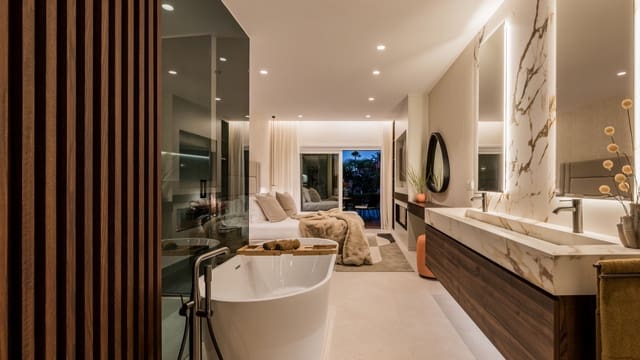 3 bedroom Apartment for sale in Guadalmansa, Estepona with pool garage - € 1,825,000 (Ref: 9043825)