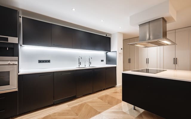 3 bedroom Apartment for sale in Benahavís with pool garage - € 795,000 (Ref: 9043828)