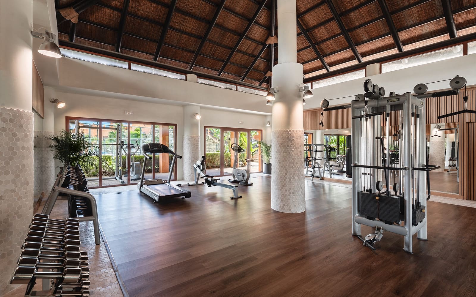 3 bedroom Apartment for sale in Benahavis with pool garage - € 795,000 (Ref: 9043828)