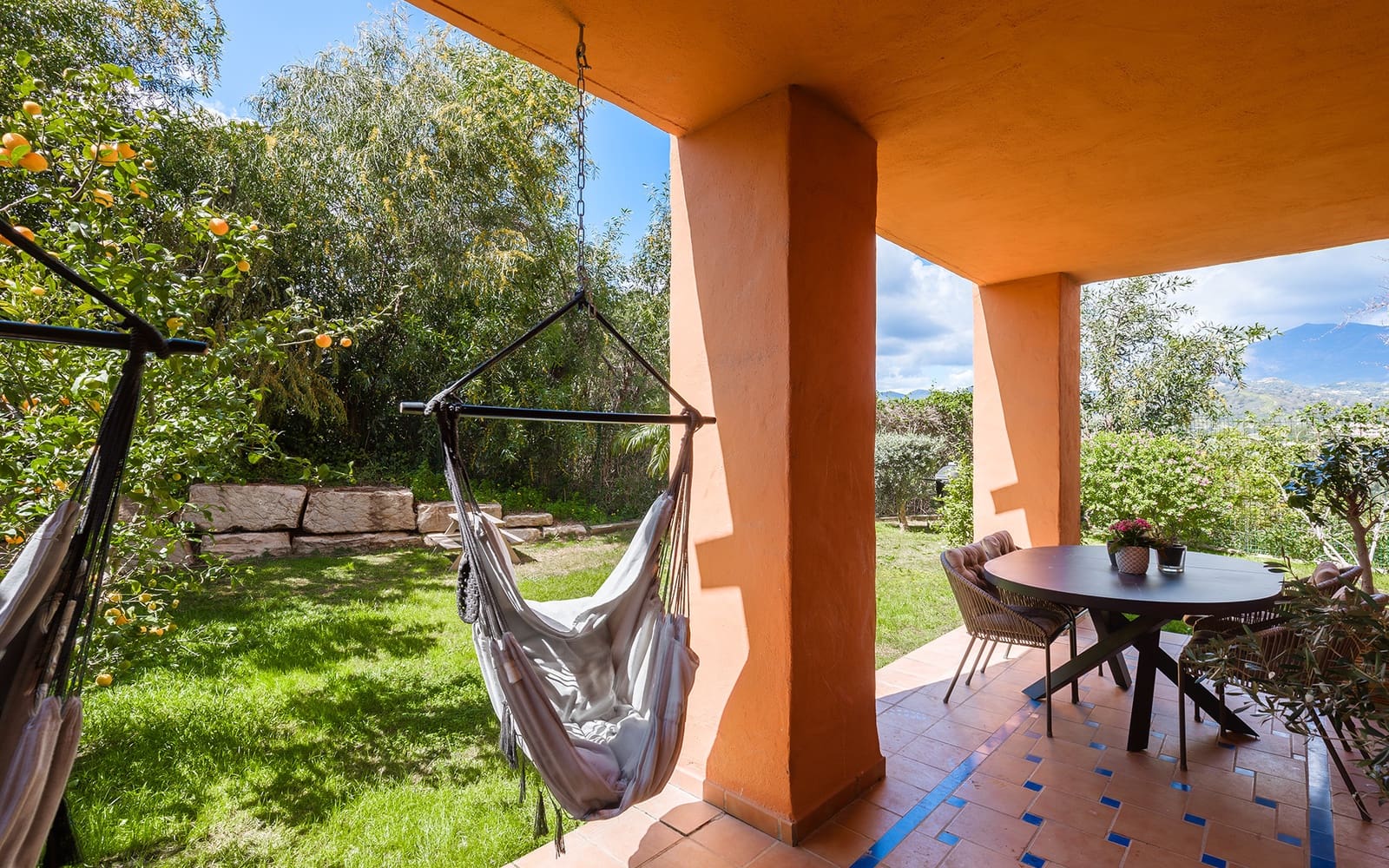 3 bedroom Apartment for sale in Benahavis with pool garage - € 795,000 (Ref: 9043828)