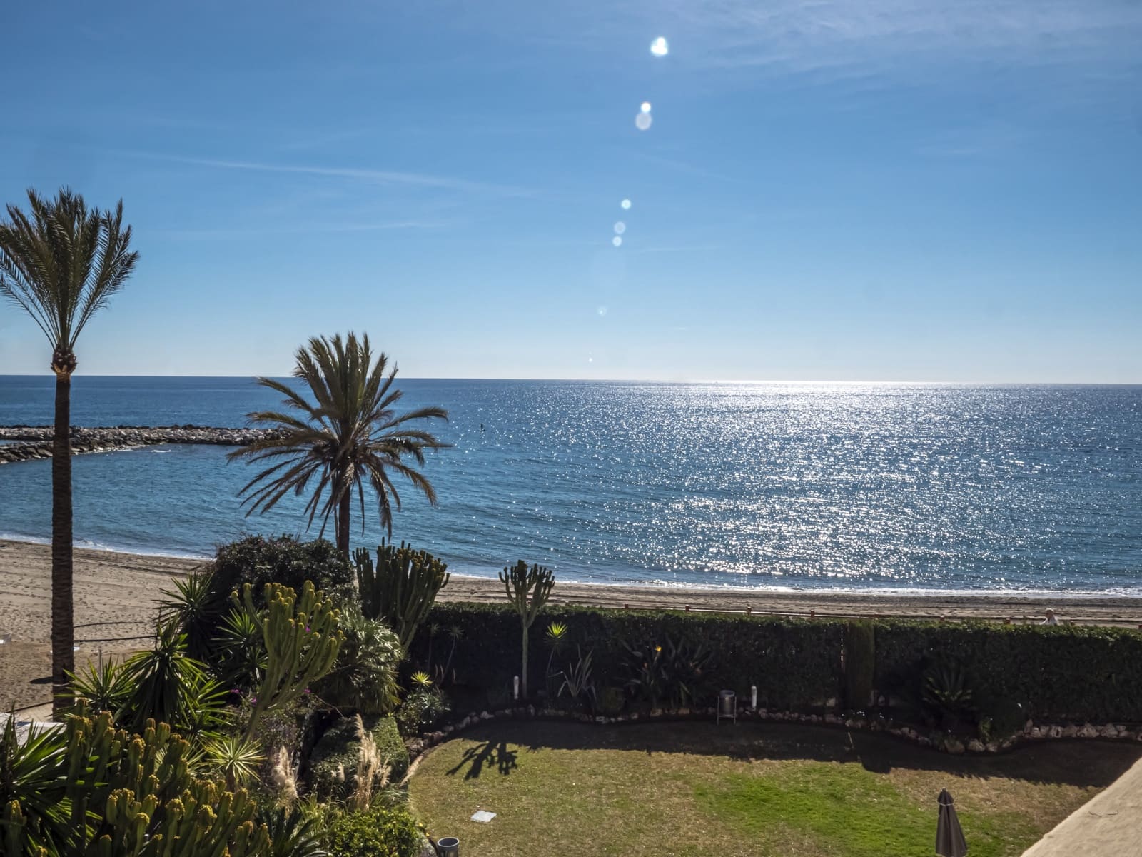 2 sypialnia Apartament na sprzedaż w Puerto Banus z basenem garażem - 1 575 000 € (Ref: 9126642)