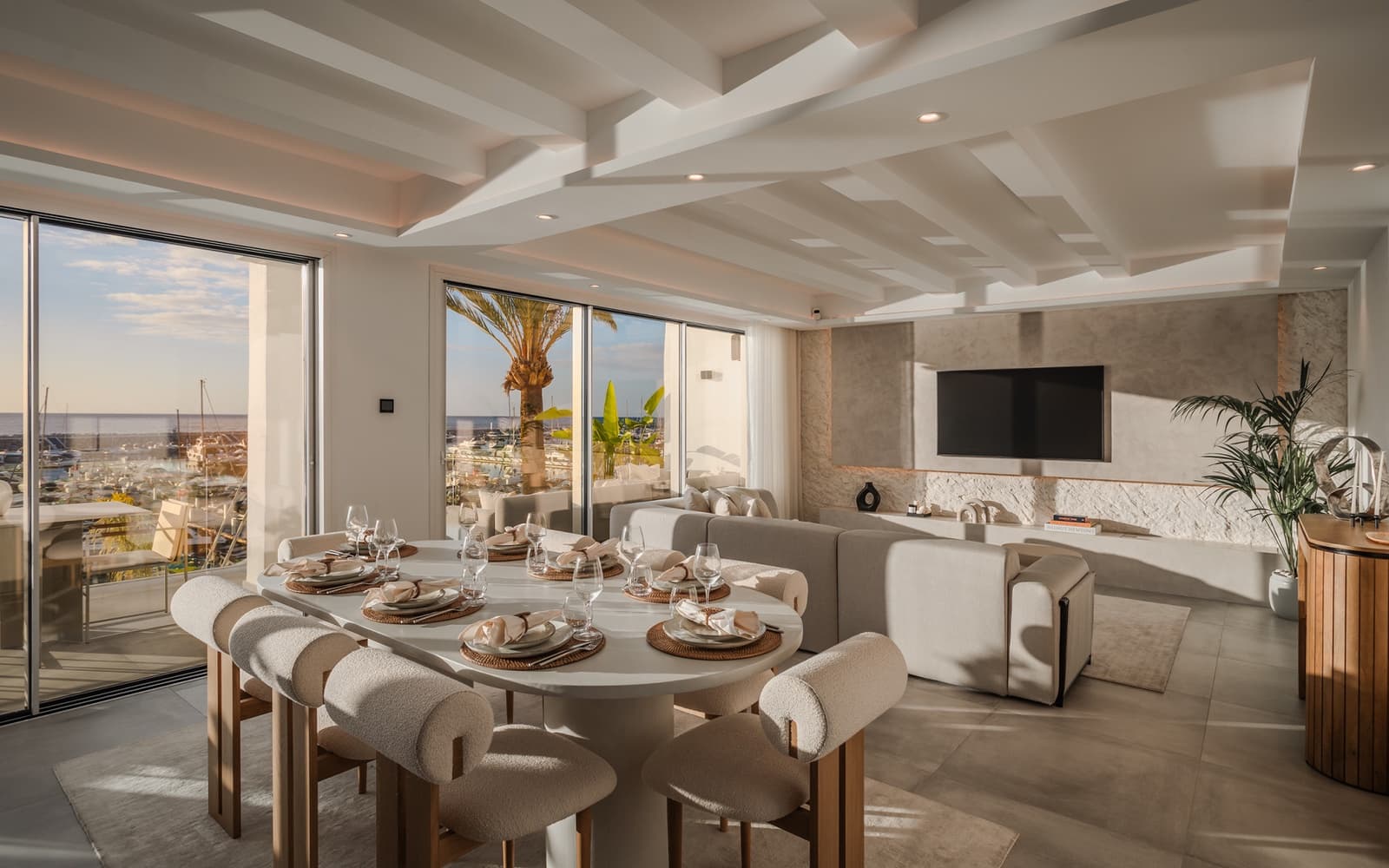 Ático de 4 habitaciones en Puerto Banus en venta - 3.750.000 € (Ref: 9141454)