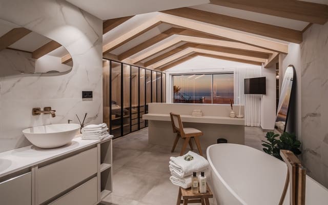 4 soveværelse Penthouse til salg i Puerto Banus, Marbella - € 3.750.000 (Ref: 9141454)