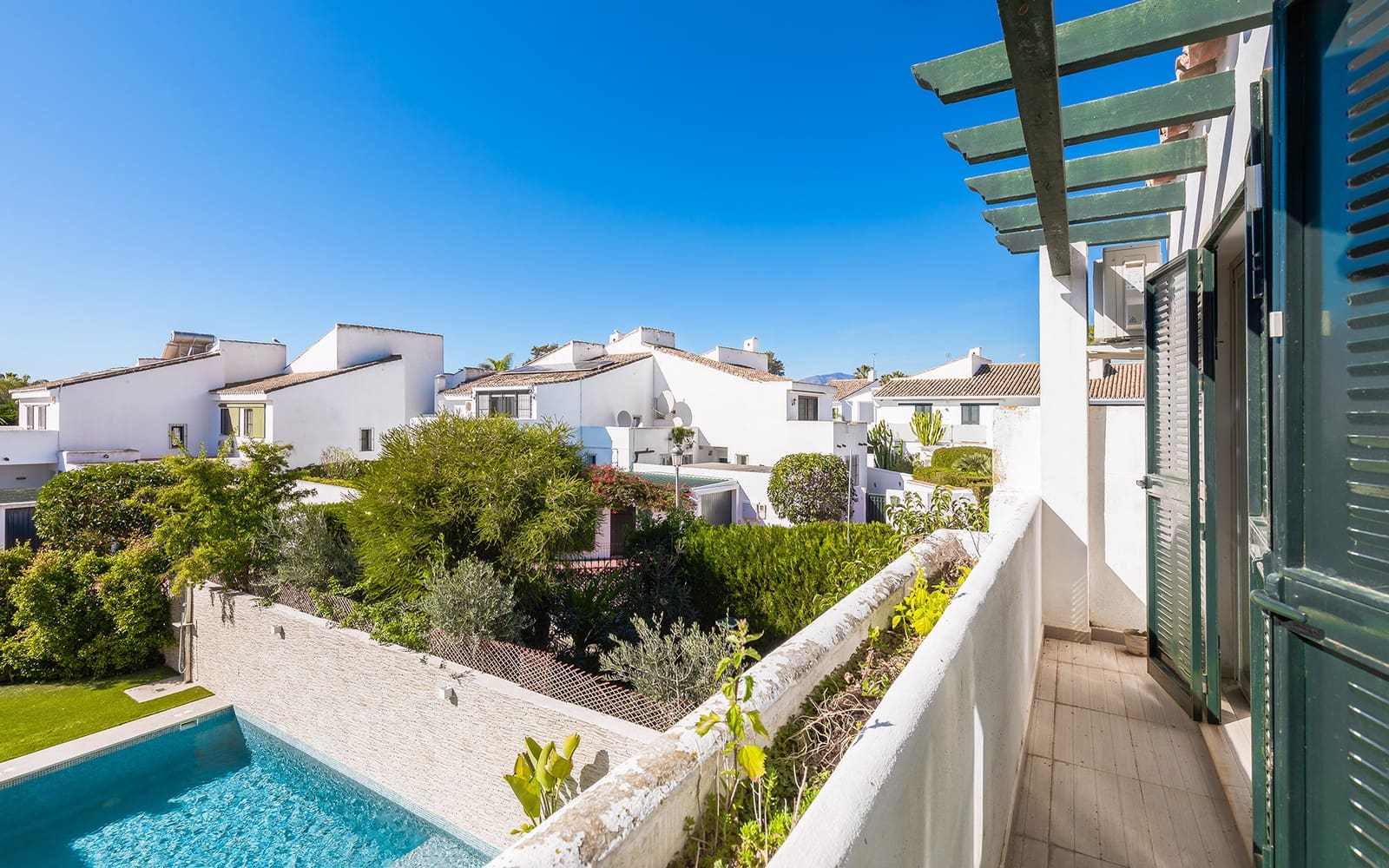 Casa de 3 habitaciones en San Pedro de Alcantara en venta con piscina garaje - 1.499.900 € (Ref: 9142697)