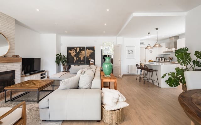 3 chambre Maison de Ville à vendre à San Pedro de Alcantara, Marbella avec piscine garage - 1 499 900 € (Ref: 9142697)
