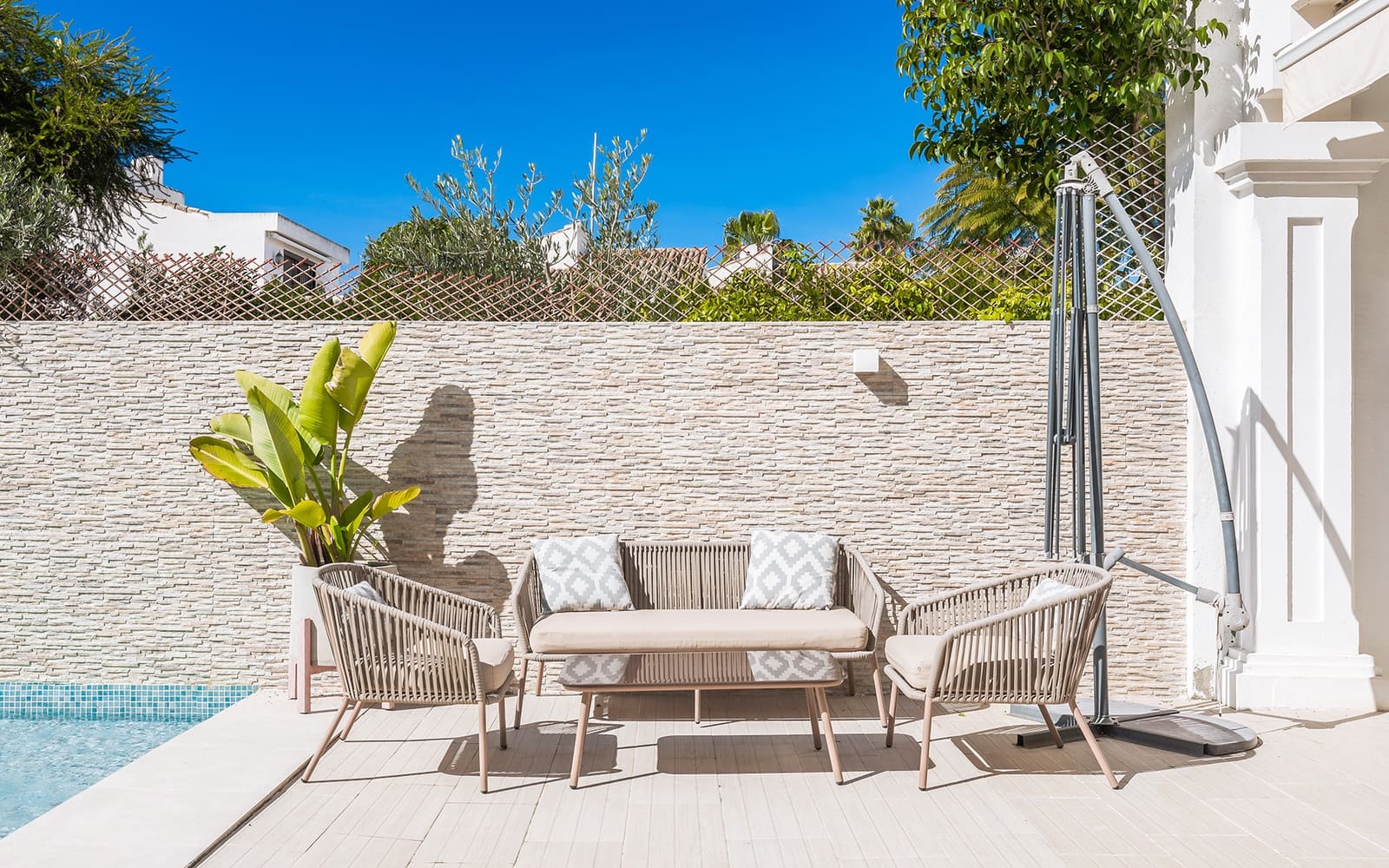 3 soveværelse Byhus til salg i San Pedro de Alcantara med swimmingpool garage - € 1.499.900 (Ref: 9142697)