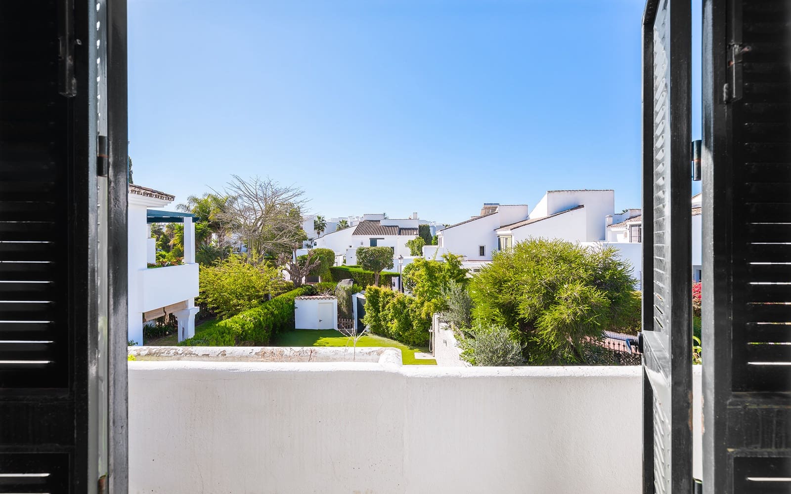 3 soveværelse Byhus til salg i San Pedro de Alcantara med swimmingpool garage - € 1.499.900 (Ref: 9142697)