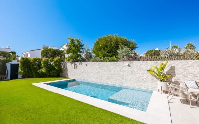 3 chambre Maison de Ville à vendre à San Pedro de Alcantara, Marbella avec piscine garage - 1 499 900 € (Ref: 9142697)